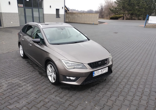 Seat Leon cena 52900 przebieg: 164868, rok produkcji 2015 z Końskie małe 22